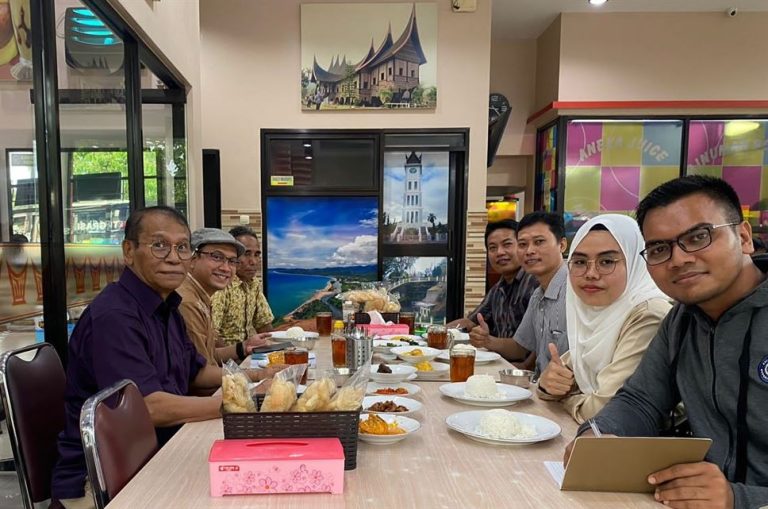 Fakultas Pencetak Influencer: Mengupas Fenomena Alumni yang Menggebrak Dunia Digital